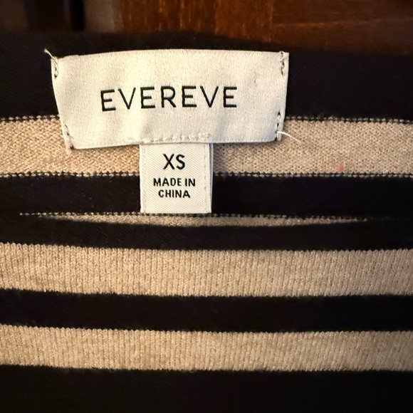 Evereve Essie Off Shoulder - Picture 3 of 5